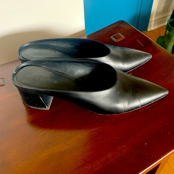 Vince backless shoe ( mule) size 8, gently worn, size 7.5 - Picture 1 of 2